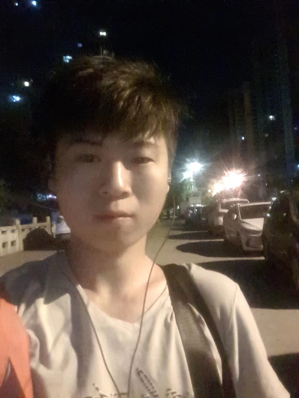 流星的瞬间的第一张照片--泉州征婚网