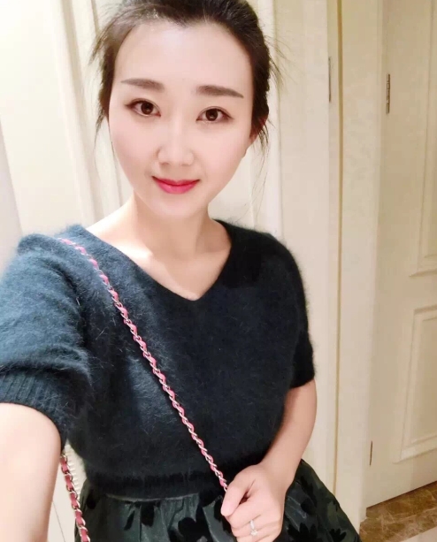 小妮的第三张照片--泉州征婚网