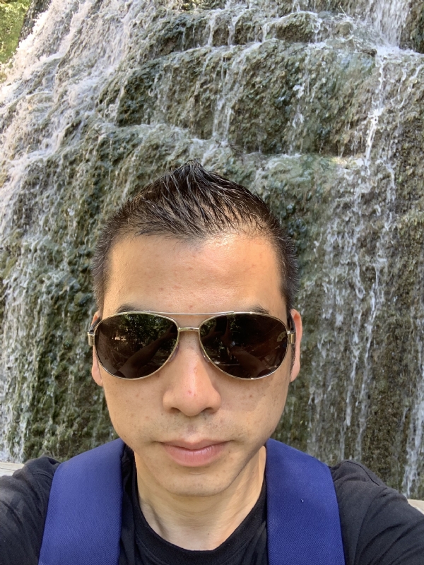 高兴的第二张照片--泉州征婚网