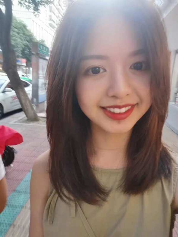 无处安放的大长腿的第一张照片--泉州征婚网