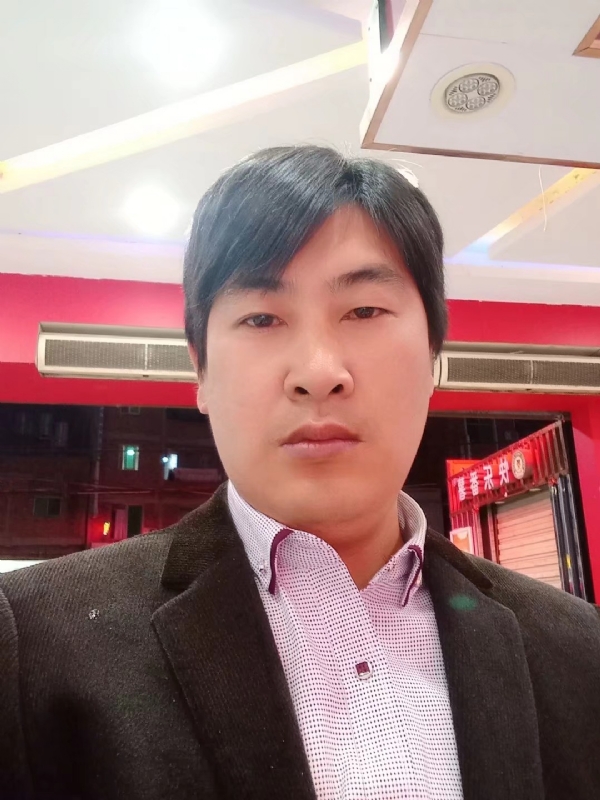 奔跑的第二张照片--泉州征婚网