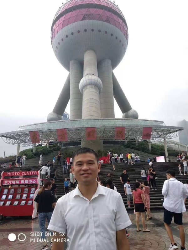 小猫吃老鼠的第一张照片--泉州征婚网