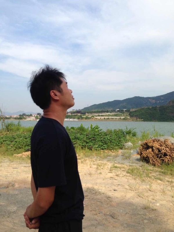 雾里看花的第一张照片--泉州征婚网