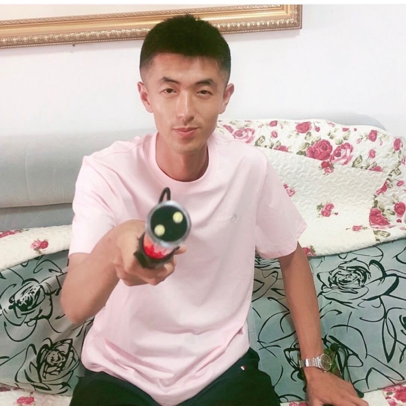 转身留下孤独的她的第一张照片--泉州征婚网