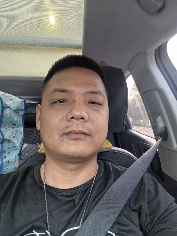 卖电池的大叔的第一张照片--泉州征婚网